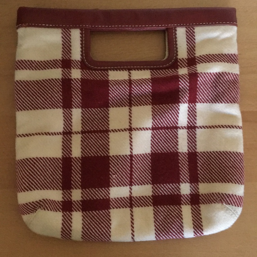 Banana Republic purse w/ real leather detail